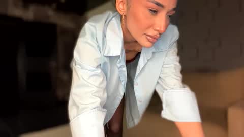 Snapshot of alissadreams chatting on 09-20-25, 02:29 Alissa online show from 09-20-25, 02:29