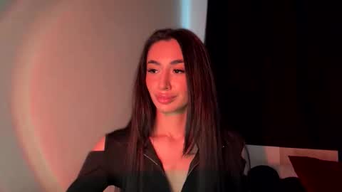 Snapshot of alissadreams chatting on 10-21-25, 08:59 Alissa online show from 10-21-25, 08:59