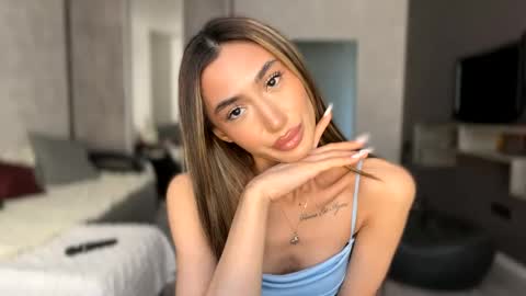 Snapshot of alissadreams chatting on 05-11-26, 01:17 Alissa online show from 05-11-26, 01:17