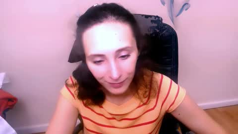Snapshot of alissajersy_ chatting on 10-16-25, 09:10 Alissa online show from 10-16-25, 09:10