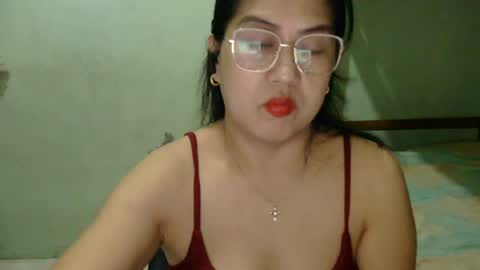 Snapshot of alissalove18 chatting on 06-12-26, 11:25 alissalove18 online show from 06-12-26, 11:25