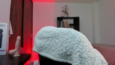 Snapshot of alissia_viera chatting on 09-16-25, 08:43 iraide online show from 09-16-25, 08:43