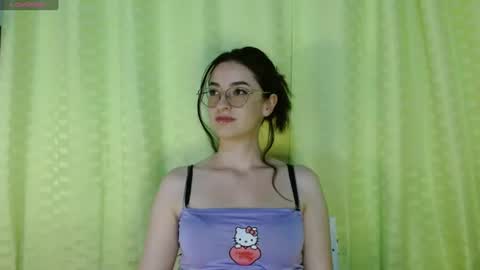 Snapshot of alisson_071989 chatting on 06-24-26, 11:37 Ali online show from 06-24-26, 11:37