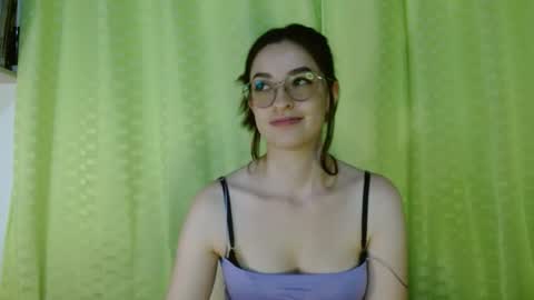 Snapshot of alisson_071989 chatting on 07-14-26, 02:05 Ali online show from 07-14-26, 02:05