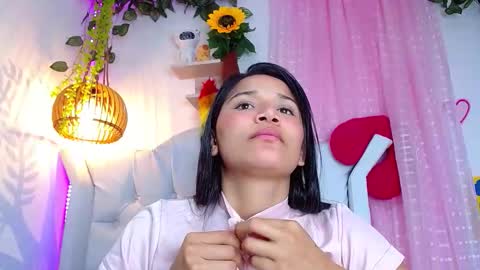 Snapshot of alisson_wiley chatting on 05-19-26, 07:15 alisson online show from 05-19-26, 07:15