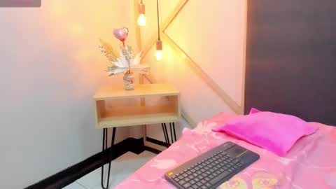 Snapshot of alissonmartin chatting on 02-27-25, 03:05 alissonmartin online show from 02-27-25, 03:05