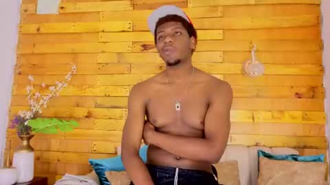 Snapshot of alister_star chatting on 06-12-26, 12:37 alister online show from 06-12-26, 12:37