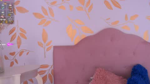 Snapshot of alix_bay chatting on 05-31-26, 04:25 Alix online show from 05-31-26, 04:25
