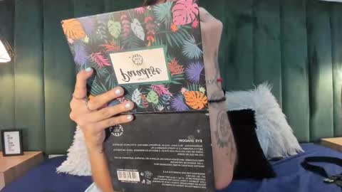 A L I X X X E  online show from 10-10-25, 01:32