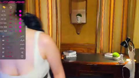Emily online show from 06-27-26, 12:22
