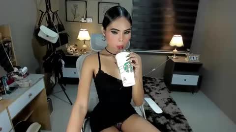 Snapshot of aliyah_bucks chatting on 02-12-25, 11:18 hello your lovely ALIYAH online show from 02-12-25, 11:18