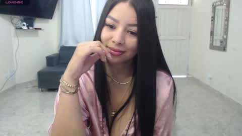 Snapshot of alizee_rae chatting on 11-07-25, 03:01 alizee_rae online show from 11-07-25, 03:01