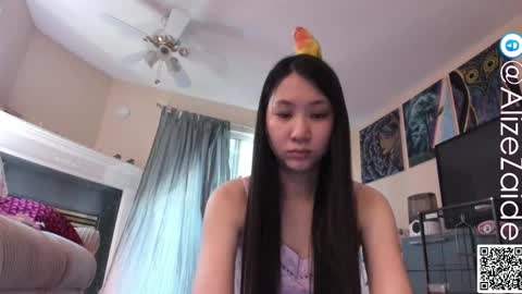 Alize Zaide online show from 10-05-25, 09:24