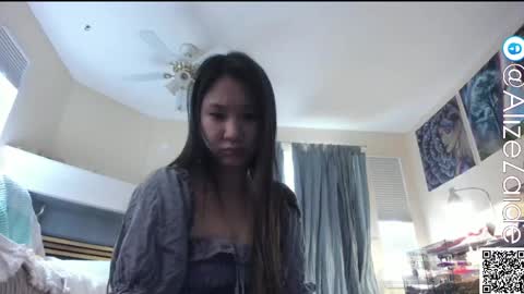 Snapshot of alizezaide chatting on 05-15-26, 08:38 Alize Zaide online show from 05-15-26, 08:38