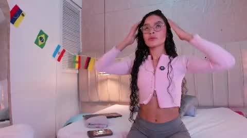 alizza_ online show from 07-08-26, 12:20