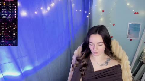 Snapshot of allana_dream chatting on 01-06-25, 01:19 Allana online show from 01-06-25, 01:19