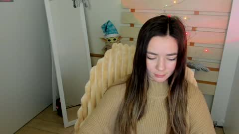 Snapshot of allana_dream chatting on 01-21-25, 02:05 Allana online show from 01-21-25, 02:05