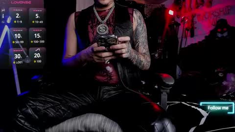 Snapshot of allanhurtss chatting on 11-05-25, 05:57 online show from 11-05-25, 05:57