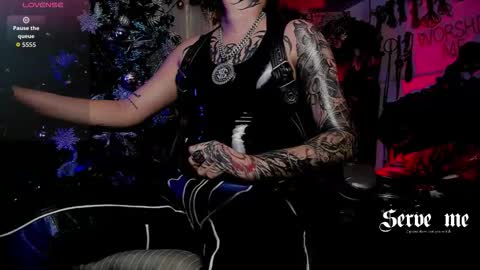 Snapshot of allanhurtss chatting on 12-22-25, 09:34 online show from 12-22-25, 09:34