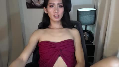 Snapshot of allday_mistress chatting on 02-10-25, 04:47 trina online show from 02-10-25, 04:47