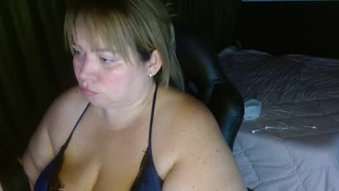 Snapshot of allegra_ferragamo chatting on 12-29-24, 12:30 Ale online show from 12-29-24, 12:30