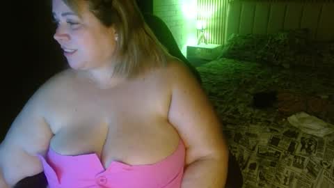 Snapshot of allegra_ferragamo chatting on 02-06-25, 02:33 Ale online show from 02-06-25, 02:33