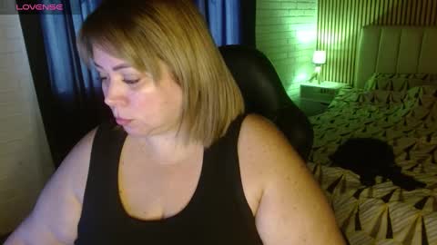 Snapshot of allegra_ferragamo chatting on 02-16-25, 09:38 Ale online show from 02-16-25, 09:38