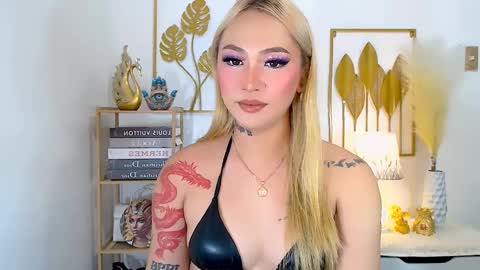 Snapshot of allena_anderson chatting on 12-18-24, 06:25 Your Lovely Allena online show from 12-18-24, 06:25