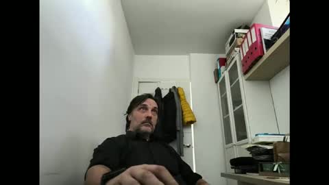 Snapshot of allenvic chatting on 10-23-25, 08:35 allenvic online show from 10-23-25, 08:35