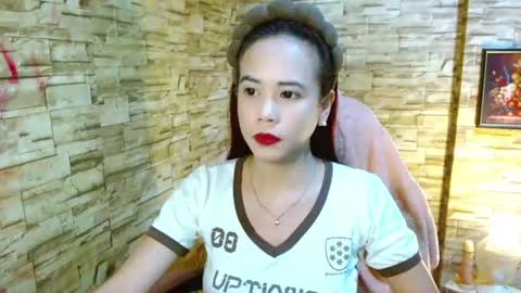 Lavinia  online show from 06-23-26, 11:36
