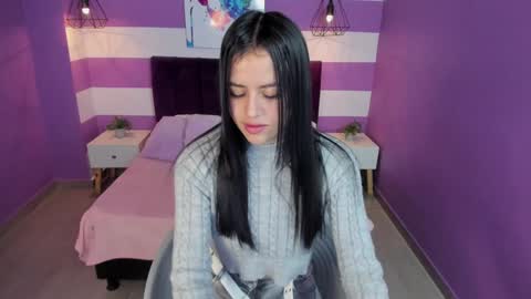 Snapshot of alli_cooper chatting on 12-22-24, 01:33 Ali online show from 12-22-24, 01:33