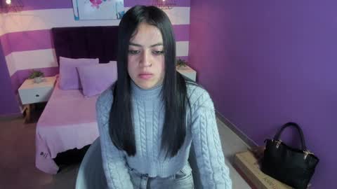 Snapshot of alli_cooper chatting on 01-09-25, 12:19 Ali online show from 01-09-25, 12:19