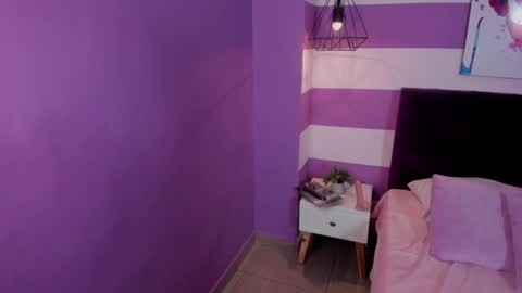 Snapshot of alli_cooper chatting on 01-25-25, 04:24 Ali online show from 01-25-25, 04:24