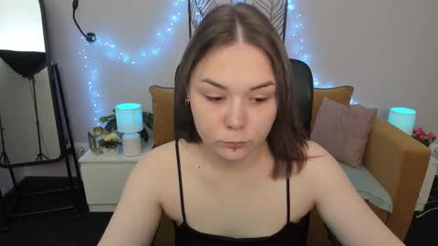 Snapshot of alli_zi chatting on 09-12-25, 02:55 Blair online show from 09-12-25, 02:55