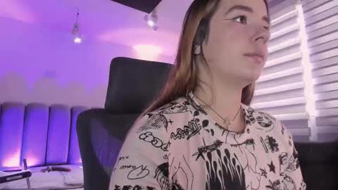 Snapshot of allicelover chatting on 10-01-25, 12:00 ALLICE online show from 10-01-25, 12:00