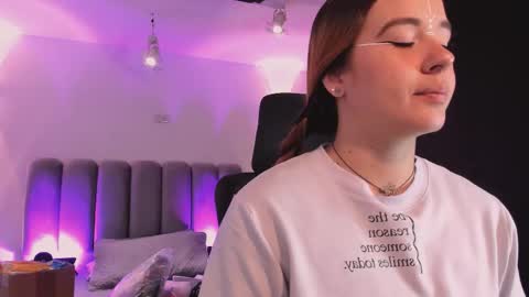 Snapshot of allicelover chatting on 10-03-25, 11:51 ALLICE online show from 10-03-25, 11:51