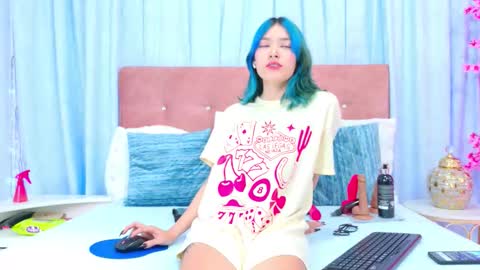 Allicia online show from 10-21-25, 07:14