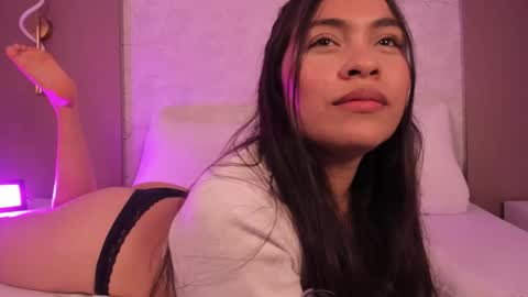 Snapshot of allie_bruce chatting on 02-26-26, 03:05 A L L I E online show from 02-26-26, 03:05