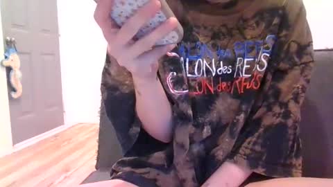 Snapshot of alliebearx chatting on 01-12-25, 05:33 alliebearx online show from 01-12-25, 05:33