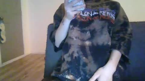 Snapshot of alliebearx chatting on 01-13-25, 02:42 alliebearx online show from 01-13-25, 02:42