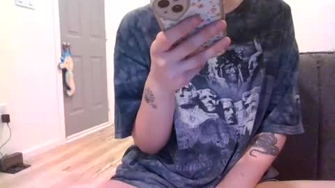Snapshot of alliebearx chatting on 01-15-25, 02:49 alliebearx online show from 01-15-25, 02:49