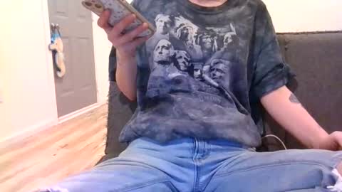 Snapshot of alliebearx chatting on 01-17-25, 01:57 alliebearx online show from 01-17-25, 01:57