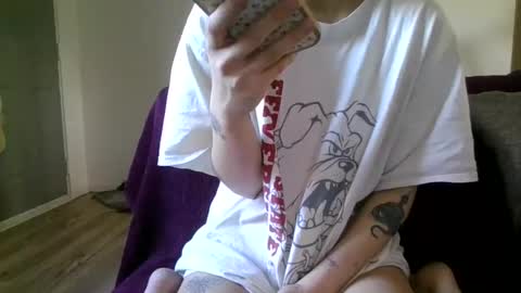 Snapshot of alliebearx chatting on 01-26-25, 06:16 alliebearx online show from 01-26-25, 06:16