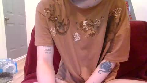 Snapshot of alliebearx chatting on 02-02-25, 08:08 alliebearx online show from 02-02-25, 08:08