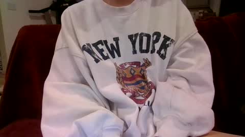 Snapshot of alliebearx chatting on 02-26-25, 04:25 alliebearx online show from 02-26-25, 04:25