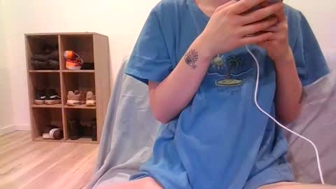Snapshot of alliebearx chatting on 03-09-25, 05:00 alliebearx online show from 03-09-25, 05:00