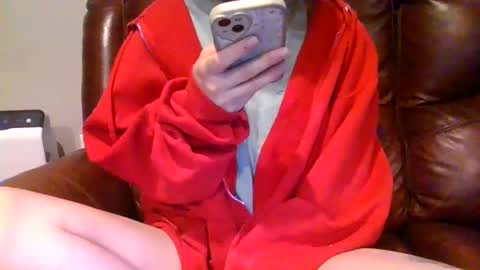 Snapshot of alliebearx chatting on 02-25-26, 04:49 alliebearx online show from 02-25-26, 04:49