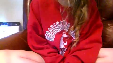 Snapshot of alliebearx chatting on 03-06-26, 04:36 alliebearx online show from 03-06-26, 04:36