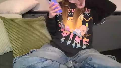 alliebearx online show from 04-24-26, 03:09