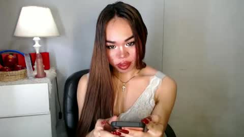 Snapshot of allirah20x chatting on 12-10-24, 12:17 Allirah online show from 12-10-24, 12:17